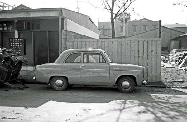 (02-3c)(068-05) 1954-57 Ford Anglia 2dr Saloon.jpg
